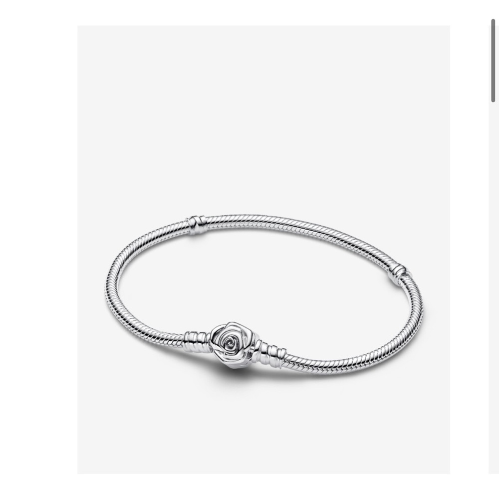 Pandora Moments Rose in Bloom Clasp Snake Chain Bracelet with Heart Charm